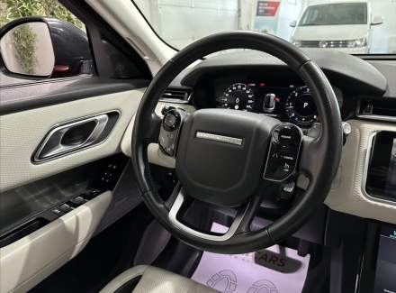 Land Rover - Range Rover Velar