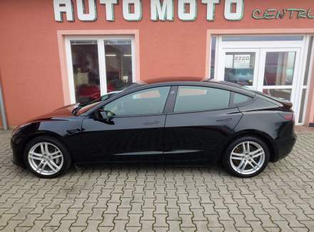 Tesla - Model 3