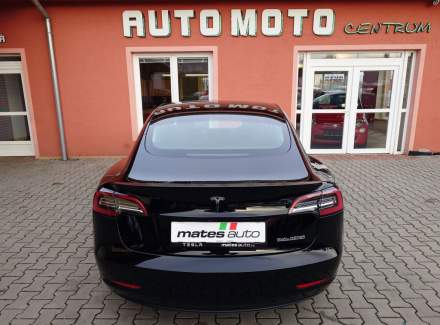 Tesla - Model 3