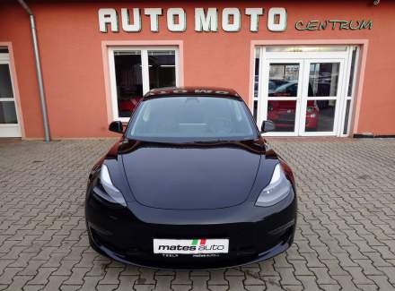 Tesla - Model 3