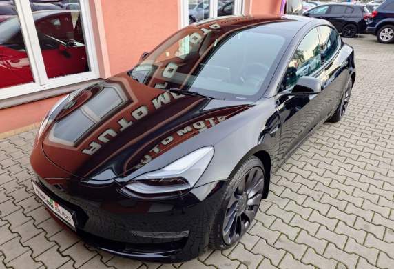 Tesla - Model 3