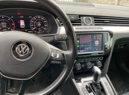 Volkswagen - Passat