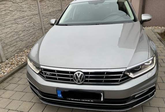 Volkswagen - Passat