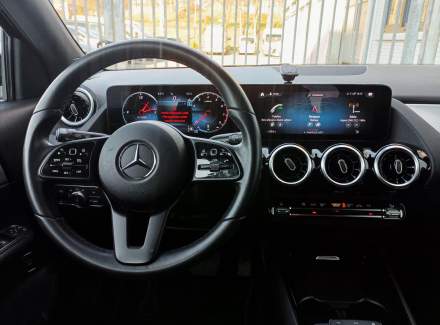 Mercedes-Benz - GLA