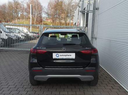 Mercedes-Benz - GLA