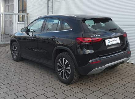 Mercedes-Benz - GLA