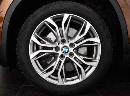BMW - X1