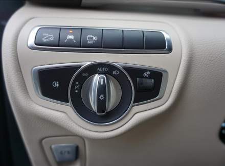 Mercedes-Benz - V-class