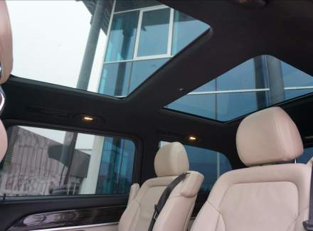 Mercedes-Benz - V-class