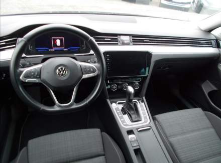 Volkswagen - Passat