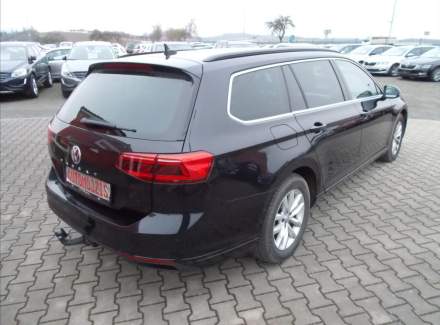 Volkswagen - Passat