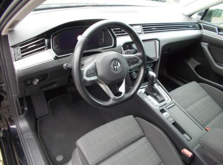 Volkswagen - Passat