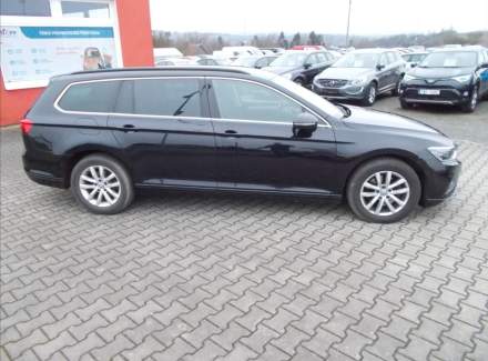 Volkswagen - Passat