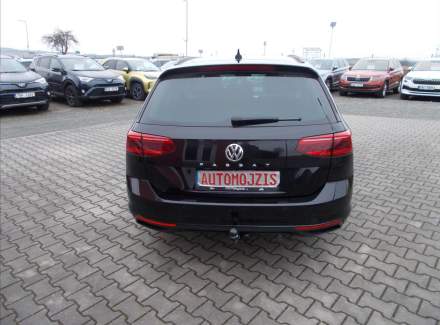 Volkswagen - Passat