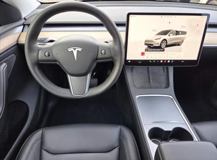 Tesla - Model Y