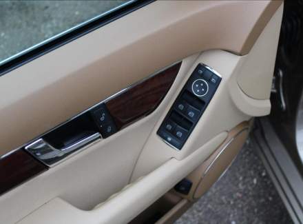 Mercedes-Benz - C-class