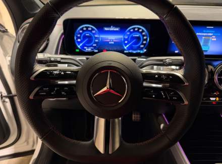 Mercedes-Benz - EQB