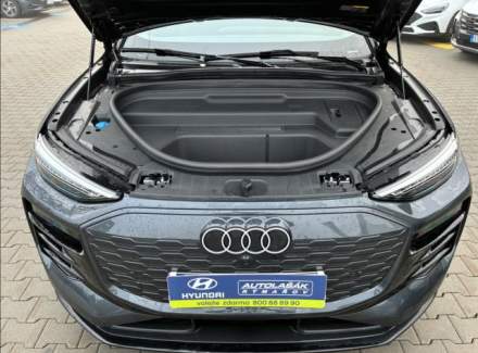 Audi - Q6 e-tron