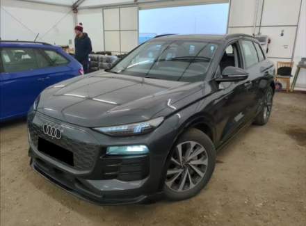 Audi - Q6 e-tron