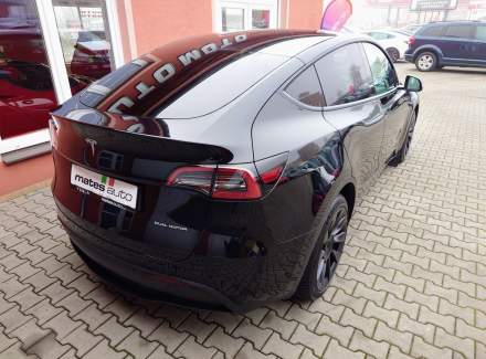 Tesla - Model Y