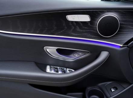 Mercedes-Benz - E-class