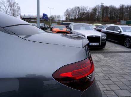 Mercedes-Benz - E-class