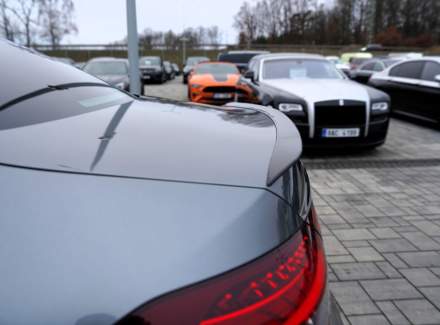 Mercedes-Benz - E-class