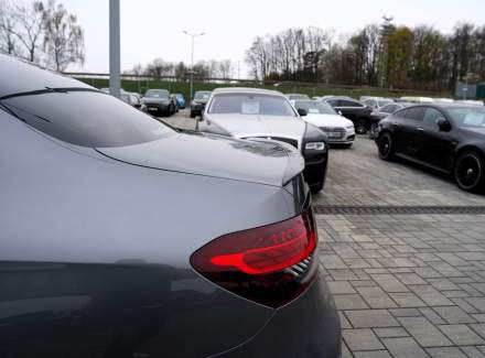 Mercedes-Benz - E-class
