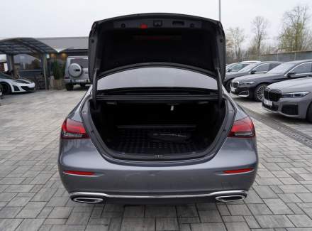 Mercedes-Benz - E-class