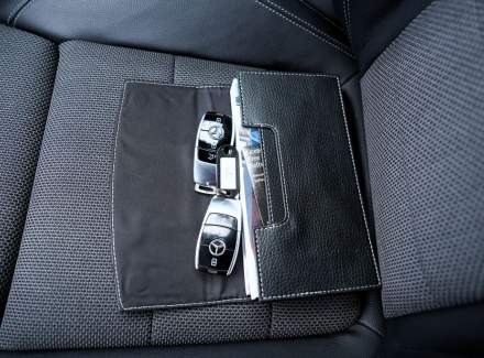 Mercedes-Benz - E-class