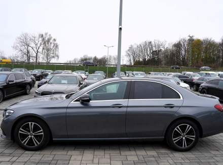 Mercedes-Benz - E-class