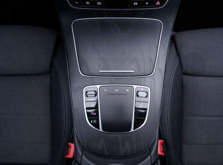 Mercedes-Benz - E-class