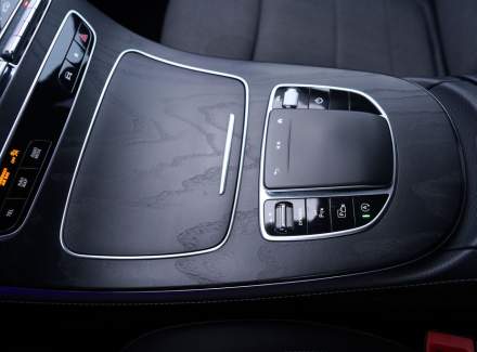 Mercedes-Benz - E-class