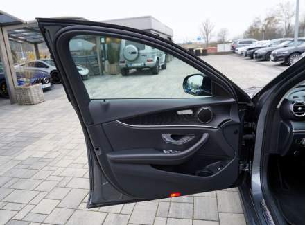Mercedes-Benz - E-class