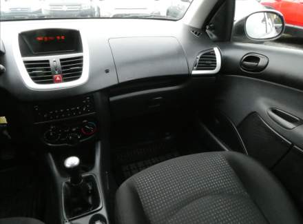 Peugeot - 206