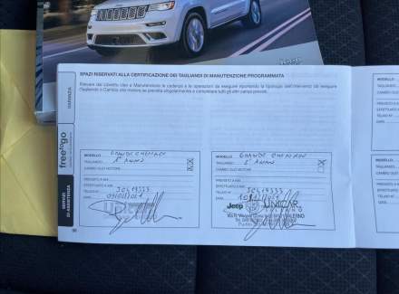 Jeep - Grand Cherokee