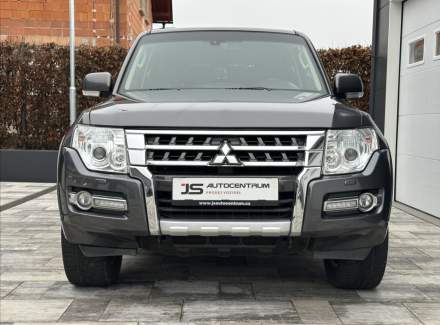 Mitsubishi - Pajero