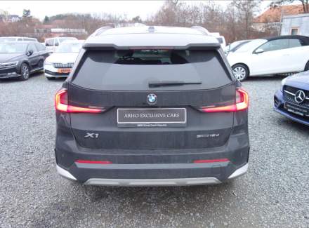 BMW - X1