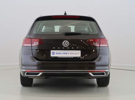 Volkswagen - Passat