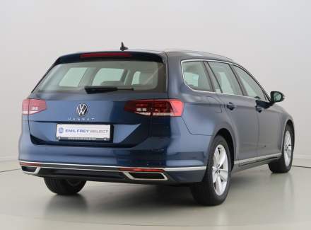Volkswagen - Passat