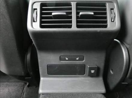 Land Rover - Range Rover Velar