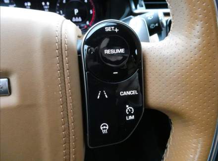 Land Rover - Range Rover Velar