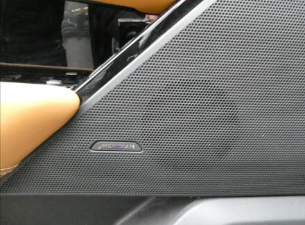 Land Rover - Range Rover Velar