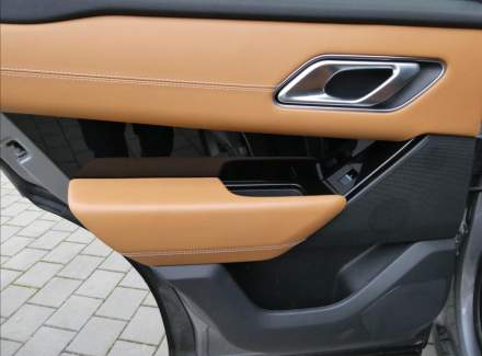 Land Rover - Range Rover Velar