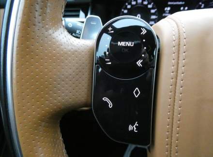 Land Rover - Range Rover Velar