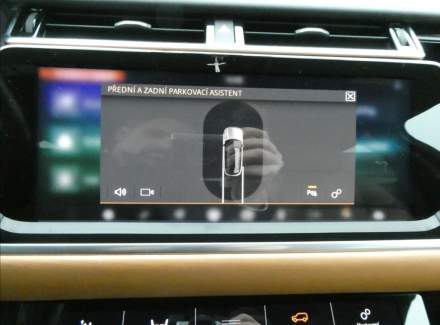 Land Rover - Range Rover Velar