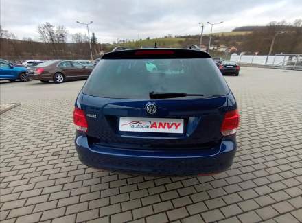 Volkswagen - Golf