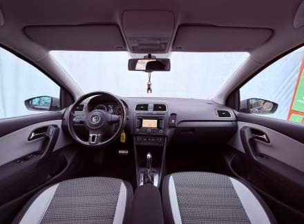 Volkswagen - Polo