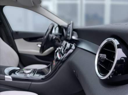 Mercedes-Benz - C-class