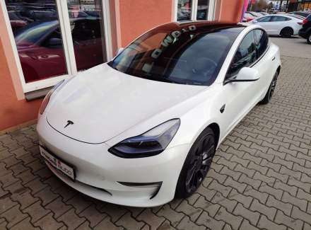 Tesla - Model 3